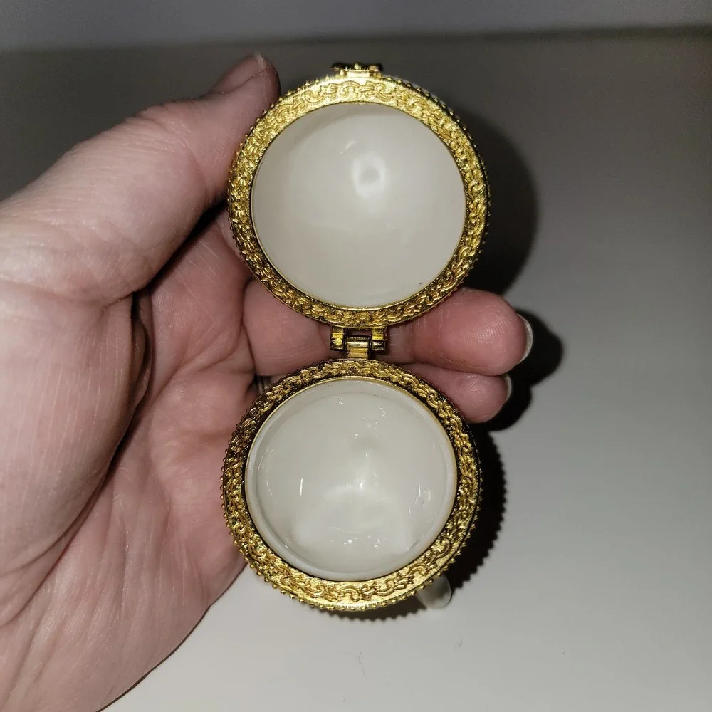 Vintage Floral Ceramic Hinged Egg Shaped Trinket Box Gold Trim 3 Footed